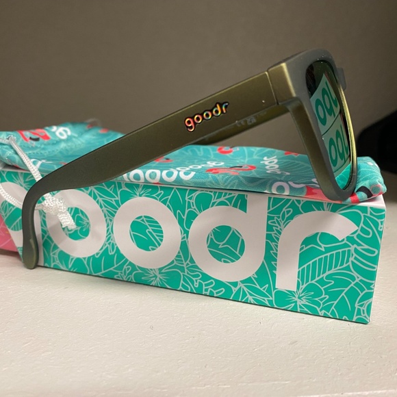 goodr OG Astral Projection Road Trip - Picture 4 of 5